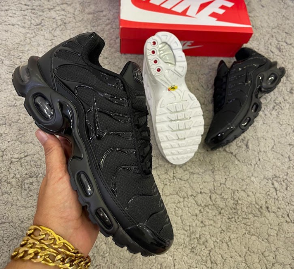 Nike TN Negro