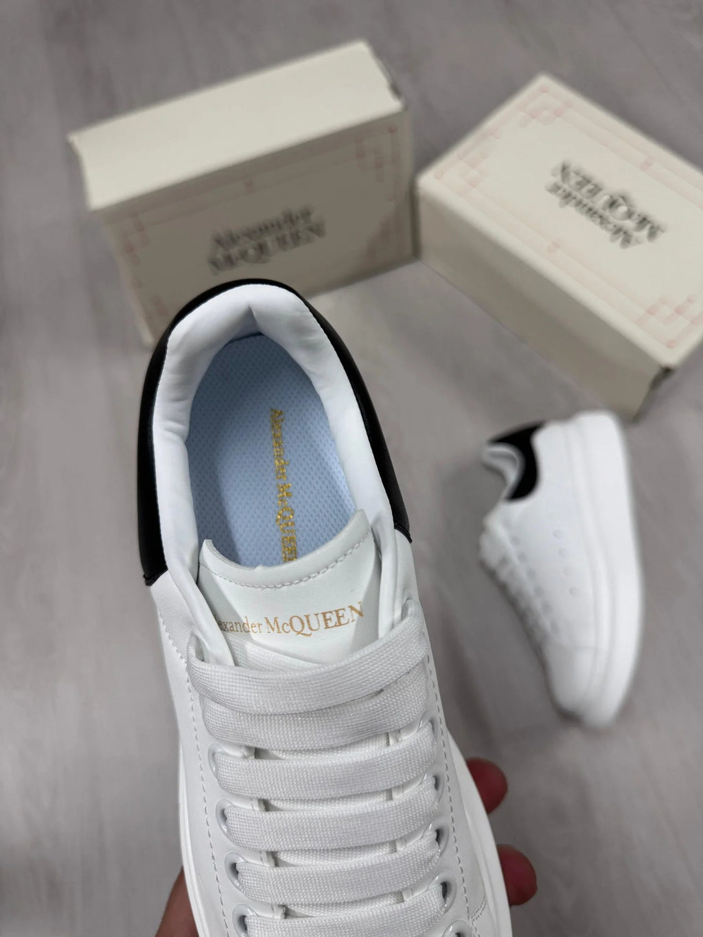 Alexander McQueen Blanca SemiNegro
