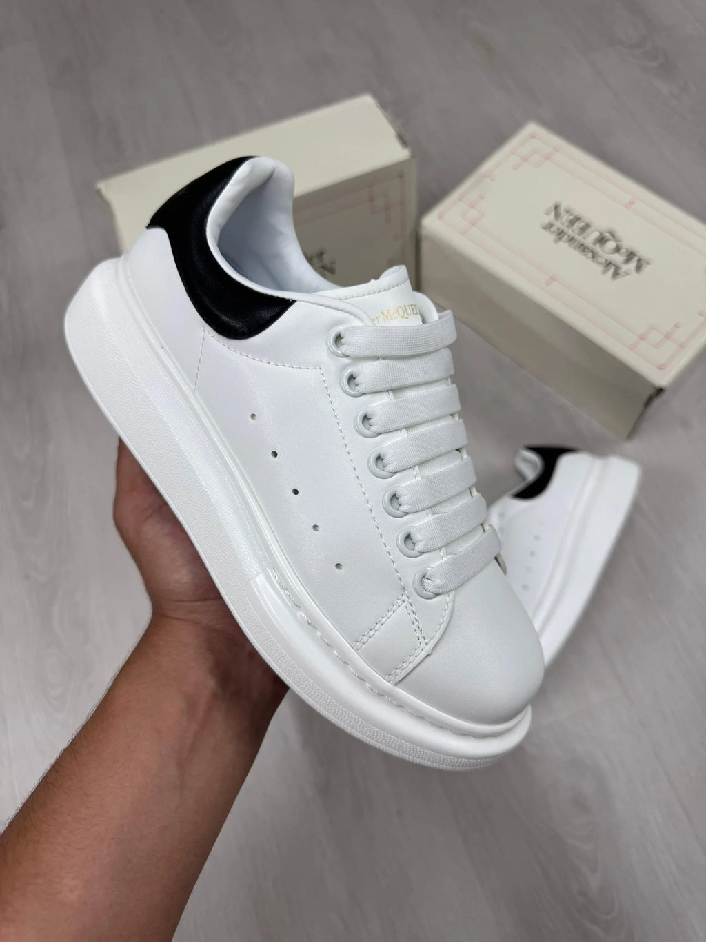 Alexander McQueen Blanca SemiNegro