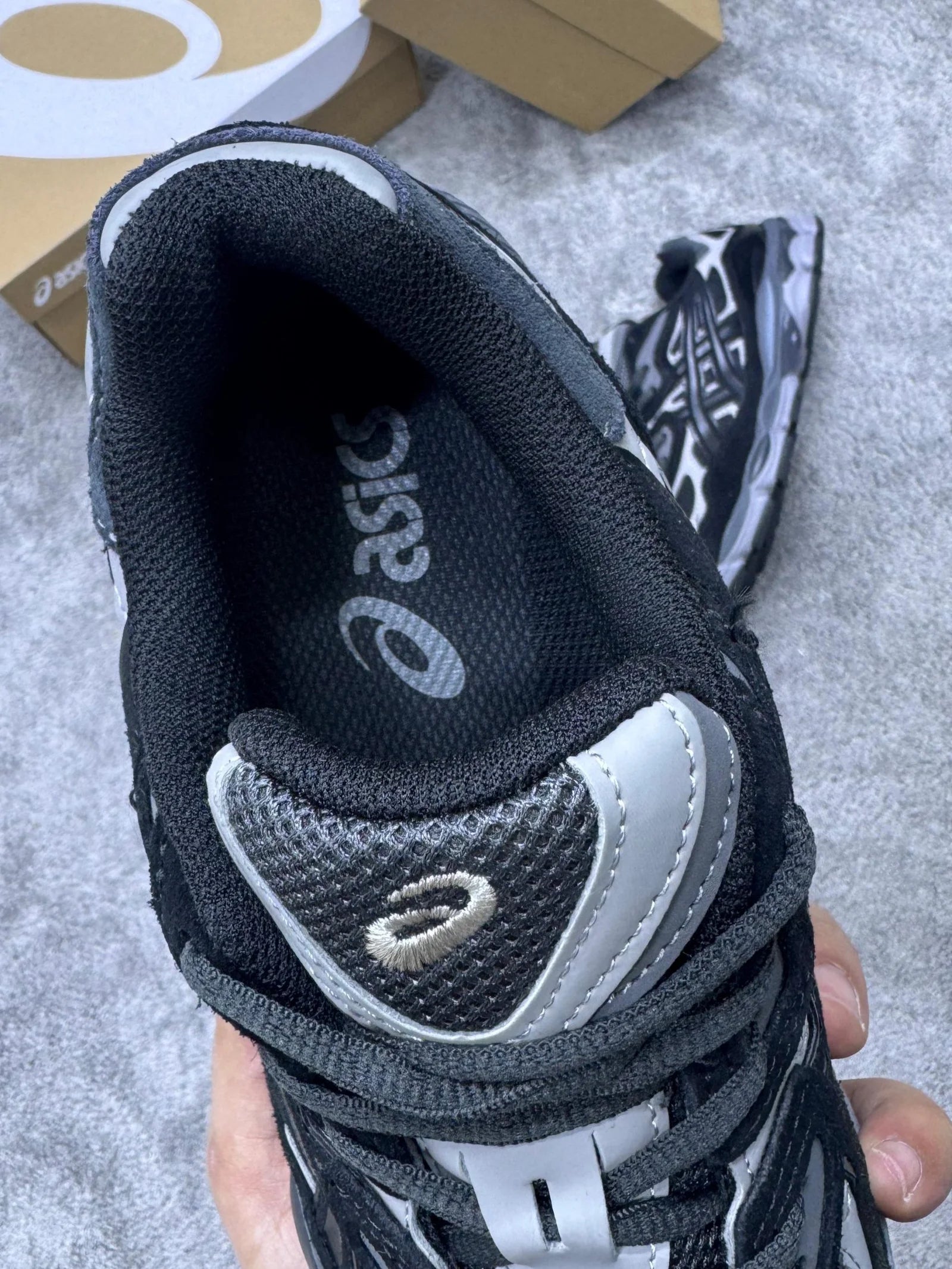 Asics Gel-NYC Negro Gris