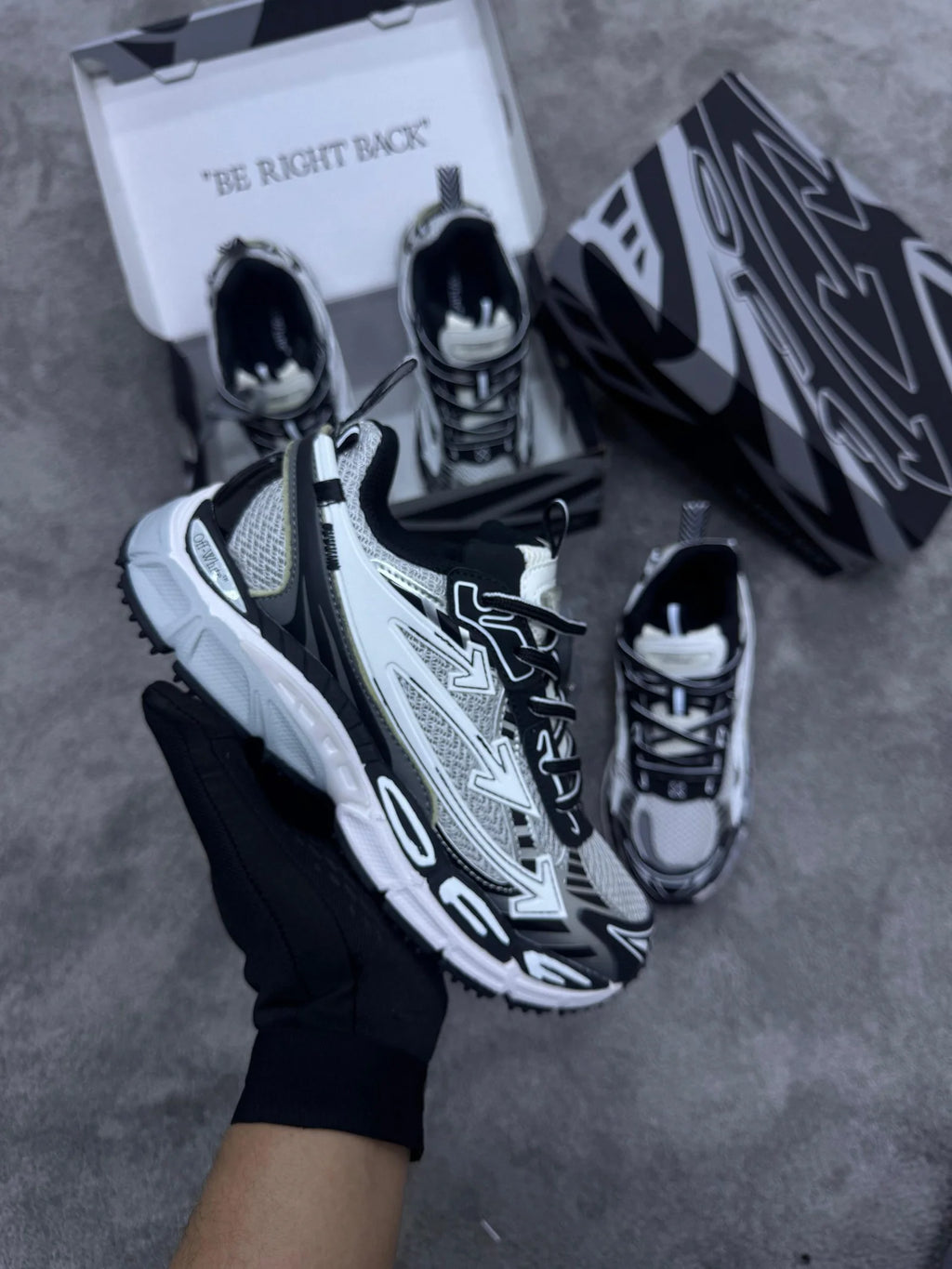 Off-White Be Right Negro Blanco