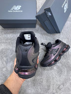New Balance 2000 Negro Ultravioleta