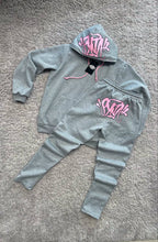 Syna Chandal Gris Rosa