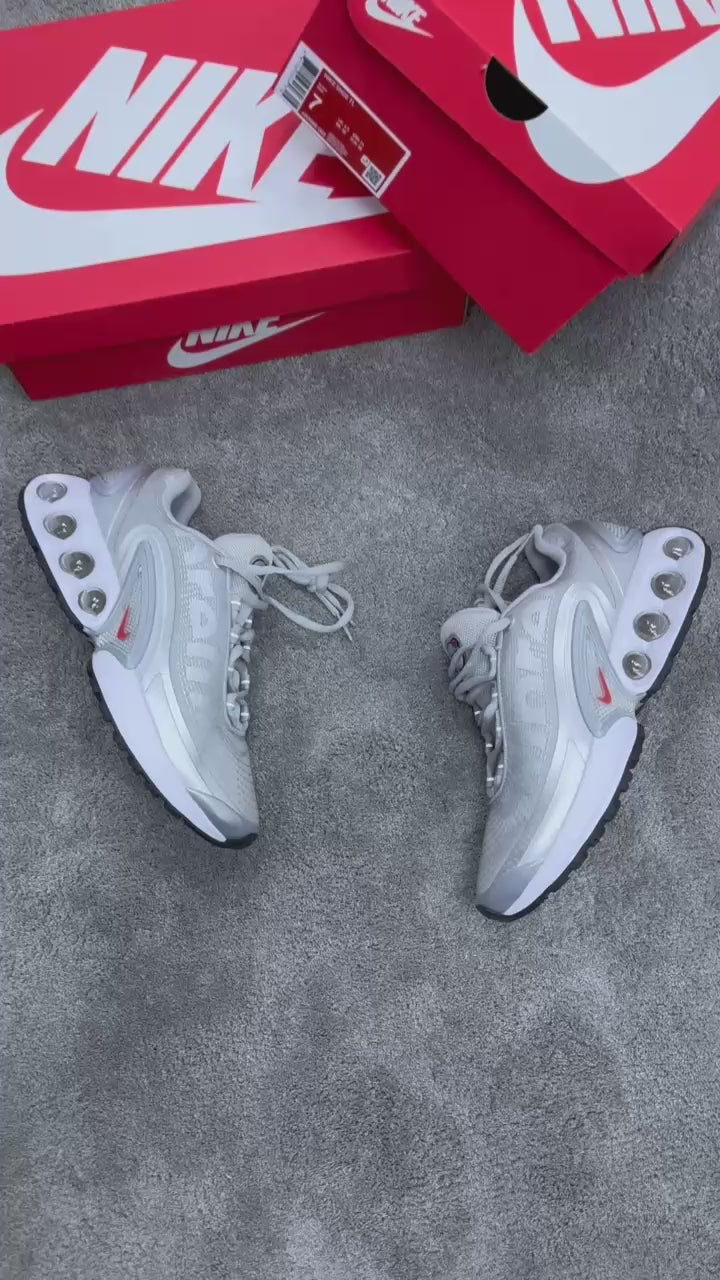 Nike DN x Supreme Gris