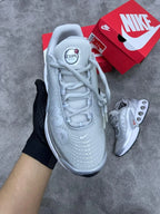 Nike DN x Supreme Gris